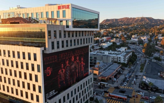 넷플릭스, 워너 인수에 86조 빌려신용등급 강등 위험 직면