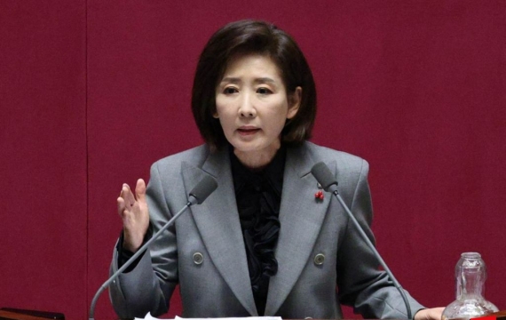 Na Gyeongwon：“选举管理委员会实权人物是Wi Cheolhwan常任委员……应禁止出境并启动特别检察官调查”
