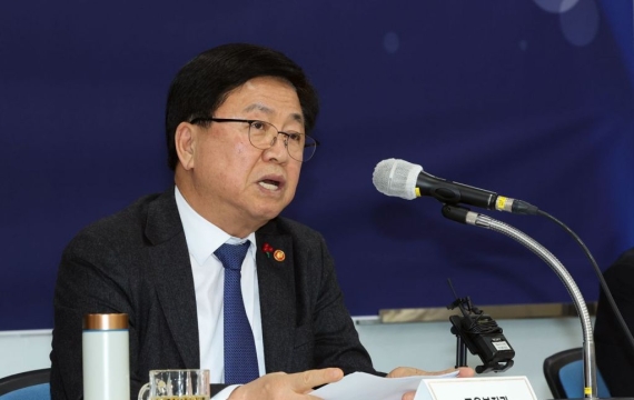 교육부, 전국에 AI 중점학교 1141곳 선정…385억 지원 