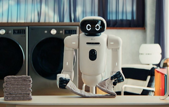 "집안일할 필요 없잖아?" …CES 뒤집은 LG의 가사 혁신