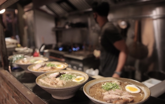 '중국인 출입금지' 논란 만든 日 라멘집…"외국인에 2배 바가지 씌웠네" 예상못한 역풍