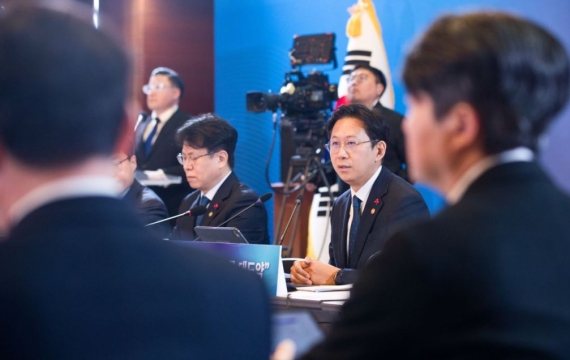 우체국 역할 키운다…빈집 조사부터 은행 업무까지