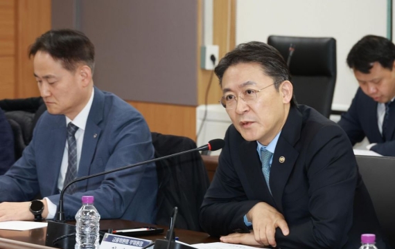 지배구조 개편·홍콩ELS 제재…3월 은행권 운명의 분수령