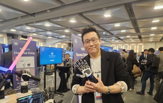 "韓 매력적인 시장" CES 휩쓴 혁신기업들'AI·로봇' 글로벌 관심 집중