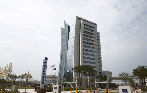 '새만금 수문증설·조력발전' 최적 방안 찾는다…오는 3월 연구용역 착수