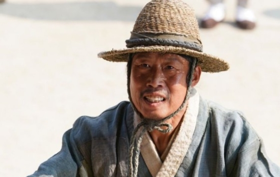 "죽임으로써 살려냈다"…유해진이 완성한 가장 처연한 '구원'[라임라이트]