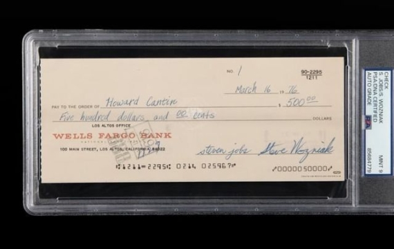 잡스 서명 '애플 첫 수표', 경매가 얼마?…"역대 최고가"