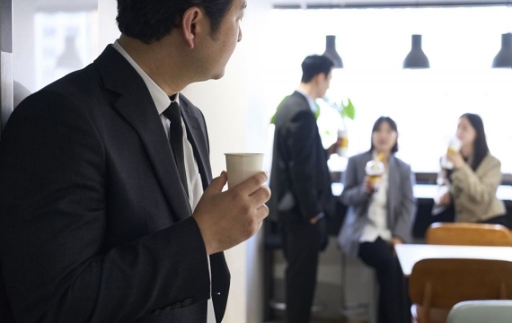 출근해서 매일 제일 먼저 하는 행동인데…'위험하다' 경고 왜?