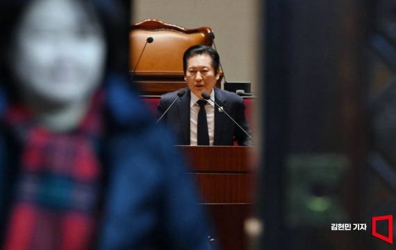 '개혁 당대표' 정청래, 당심 얻고 시작했지만 통합 숙제