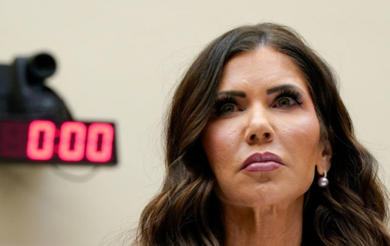 결국 잘린 놈… "대통령이 '살인 말벌'처럼 화났더라"