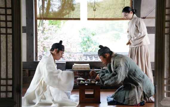 '왕과 사는 남자' 1200만 관객 돌파…'파묘' 기록 넘어