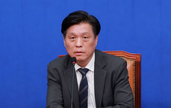 與 "하정우 영입, 과거보다 진전된 상황…정청래, 이번주 만나 설득"