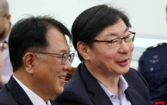 “鲑鱼酒局派对”伪证案 Lee Hwayoung获刑4个月……违反《政治资金法》无罪、滥用职权指控驳回公诉