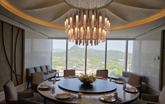 [르포]"경복궁 풍경 맛집"…광화문 접수한 김동선의 하이엔드 다이닝 