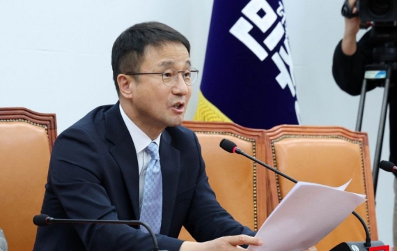 한병도, 연임 도전 위해 원내대표 사퇴…"더 크게 기여할 길 찾겠다"