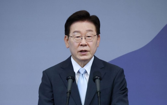 李, 무신사 '탁치니 억하고' 과거 광고에…"사람 탈 쓰고 이럴 수 있나"