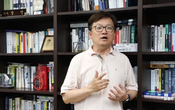 "환율 급등, 정부 메시지 모호...강력 개입해 심리 꺾어야" [이슈 인터뷰]