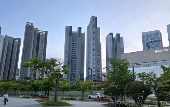 전국 아파트값 상승률 1위 찍은 '갭투자 성지'…반도체 벨트도 토허제 사정권[부동산AtoZ]
