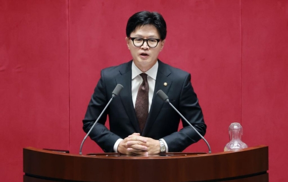 한동훈 "장동혁, 부정선거론 편승해 연명 시도…물러날 때 알아야"