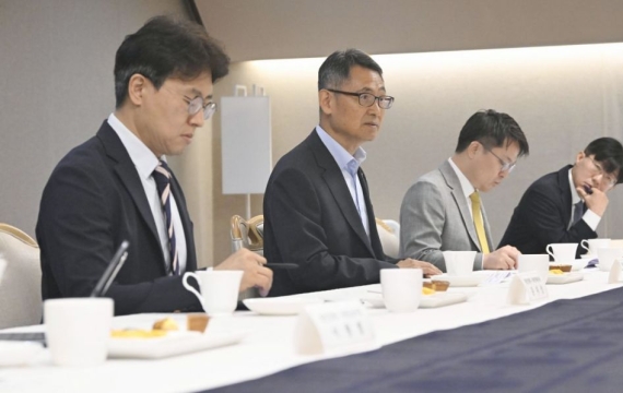 정부, 삼성·SK 등 7개 수출기업 소집...달러쌓기 자제 요청