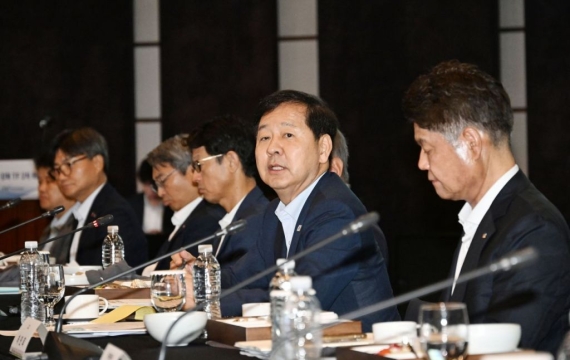 구윤철 "경제 대도약 위해 서비스산업발전기본법 제정 시급"
