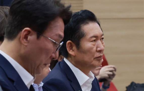 신천지 의혹에 발끈한 정청래…"아니면 말고 식, 근거 갖고 말해라"