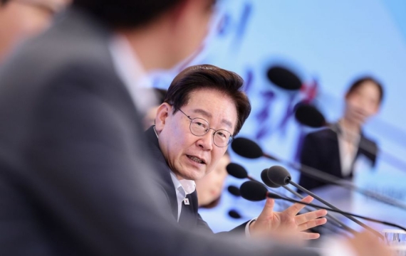 President Lee to Critics of Exclusion from Family Business Inheritance Tax Deduction: "Is It Fair to Grant Hundreds of Billions in Exemptions to These Industries?"