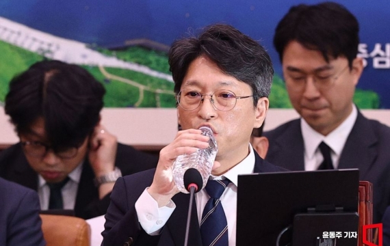 홍지선 청문회, 병역·전세살이·모친 주택 공세 집중