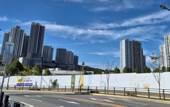 [实地探访]板桥90后涌入京畿广州……走进首尔近郊“最后的未开发地”