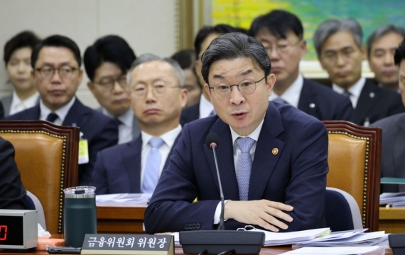 '도입 반대 기관 있었나' 질문에…이억원 "3배 레버리지 도입 안했다" 우회답변[2026국감]