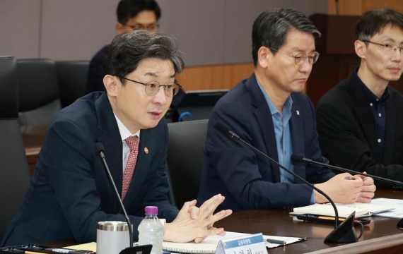 증시 급락에…금융당국 긴급회의 “과도한 신용투자 자제”
