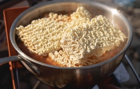 "2000원 라면 많아지는 이유"…프리미엄 시대 라면값도 상승중[주머니톡]