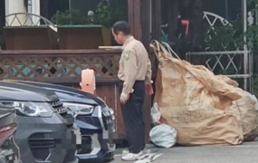 "위에서도 지켜봐" "새벽에도 편히 못 자" 경비원의 하루 비교해보니