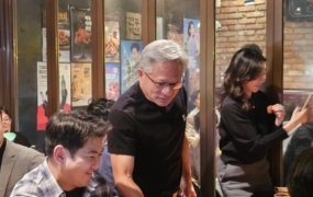 젠슨 황이 한국서 즐긴 'K-푸드' 뭐가 있길래…"반응 폭발"