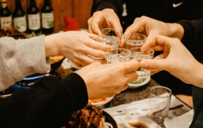 삼겹살엔 캬아 ~ 이 한잔도 심장엔 매우 나빠요 