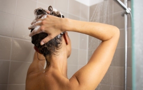 매일 이렇게 씻었다가 '깜짝'…"절대 하지 마세요" 피부 망친다는 '이 습관'