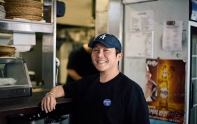 [단독]'조폭 논란' 조세호, 패션 브랜드 결국 폐업…'손절'한 코오롱FnC