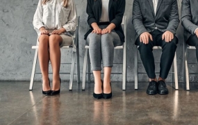 "수도권 떠난 청년 취업자들, 6개월 버티면 720만원 더" 