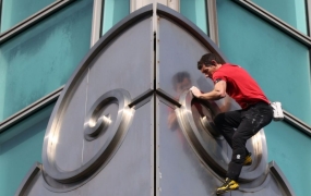 '타이베이 101' 맨몸 등반…호놀드, 넷플릭스서 얼마 받았나