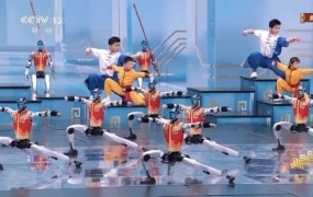 "취권에 도마 체조까지" 中 춘제 휴머노이드 로봇 장기자랑