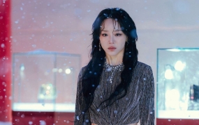 '진짜'는 버티기 힘든 세상…진실은 '가짜'가 돼서야 보였다  