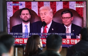 중동 리스크에 출렁이는 증시…안정적 투자 고민된다면