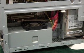 메모리값 오르자 학교 200여대 PC 부품 슬쩍