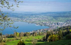 "중동 전쟁 후 이력서 4배 몰려"…부유층 피난처로 떠오른 스위스 소도시
