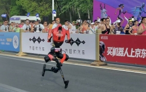 '우사인볼트급' 로봇 만든 中기업 올해 상장