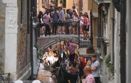 당일치기 관광객에 7000원씩 받는다…'도시 입장료' 도입한 베네치아