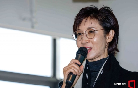 26년 만에 SK 떠난 '나비'…노소영 관장, 사간동서 새 출발