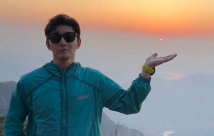 "13만원 주면 함께 등산"…일 끊기자 이색 알바 나선 中 배우