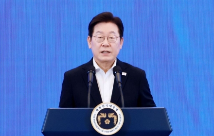  李대통령 "온실가스 감축으로 전기요금 상승, 적극 알려야"