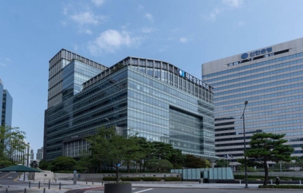 李 "민주주의 적" 지적에…대한상의, '자산가 유출' 부실 통계 인용 공식 사과